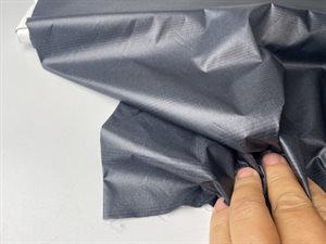 Windbreaker foer - faldskærmsstof med diskrete marineblå tern